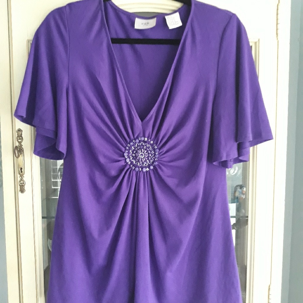 Lovely Women's Large Top